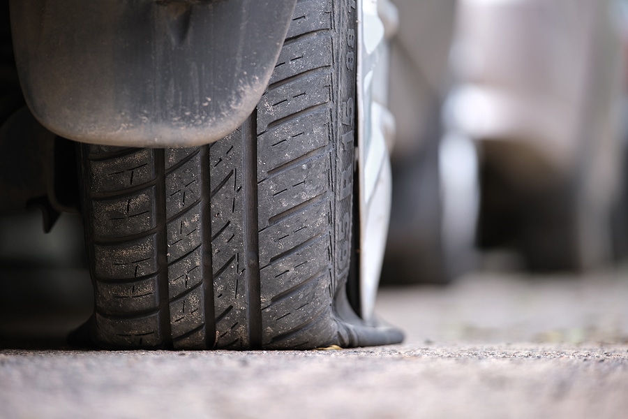 3 Tips for Handling a Flat Tire