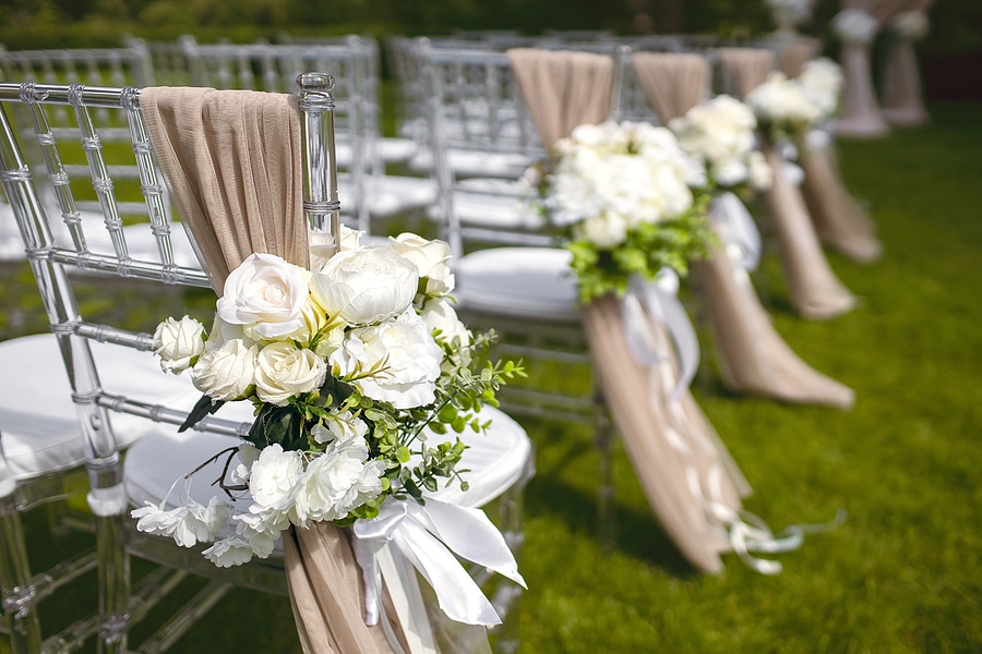 How to Pack a Cargo Van for a Wedding Party